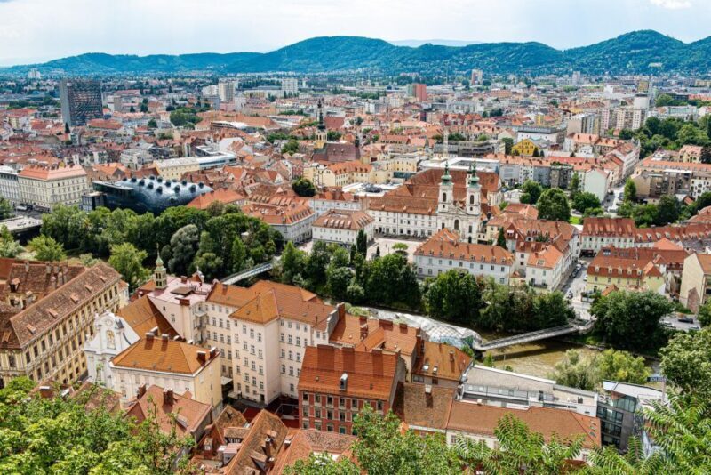Graz: Express Walk with a Local in 60 minutes - Exploring Graz in 60 Minutes: What to Expect