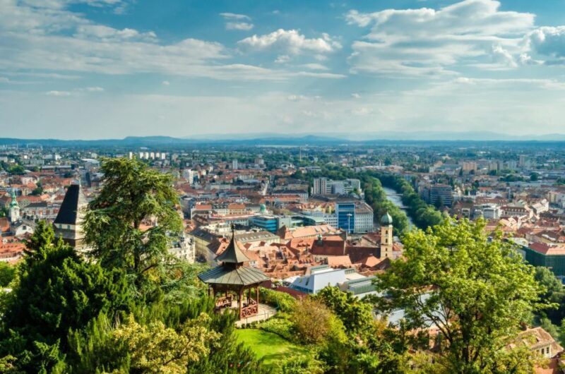 Graz: Express Walk with a Local in 60 minutes - Who Will Love This Tour?