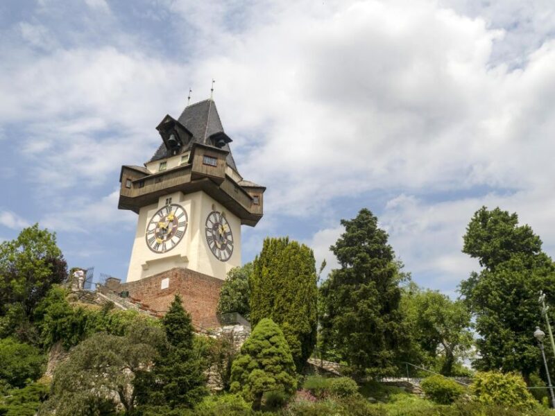 Graz: Express Walk With a Local in 60 Minutes - What to Bring for Your Walk