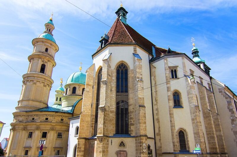Graz: Top Churches Private Walking Tour with Guide - Key Points