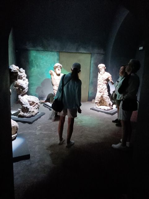Great Capri Tour With an Expert Guide - Key Points