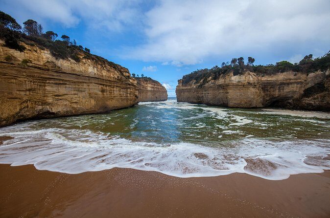 Great Ocean Road and Wildlife Tour for Backpackers aged 18-35 - FAQ
