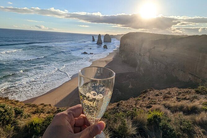 Great Ocean Road Small Group Tour with Dingos, Sparkling & Lunch - Key Points