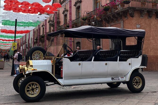 Great tour in a vintage Ford-T electric car (replica) - Who Will Love This Tour?