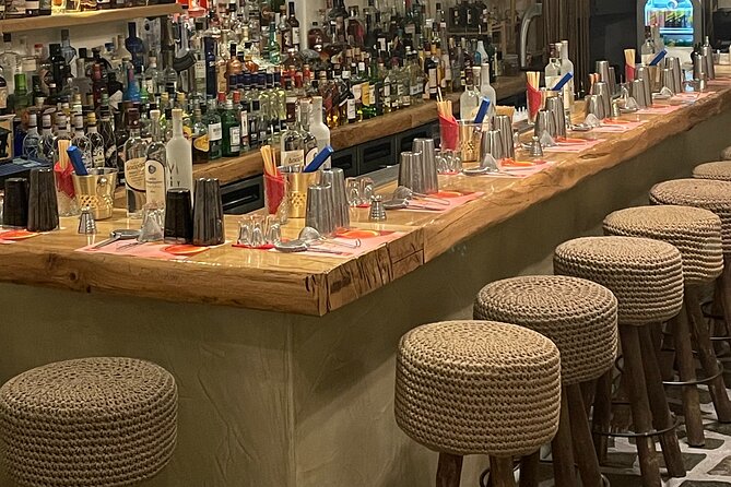 Greek Cocktail Experience in Santorini - Scheduling and Participant Information