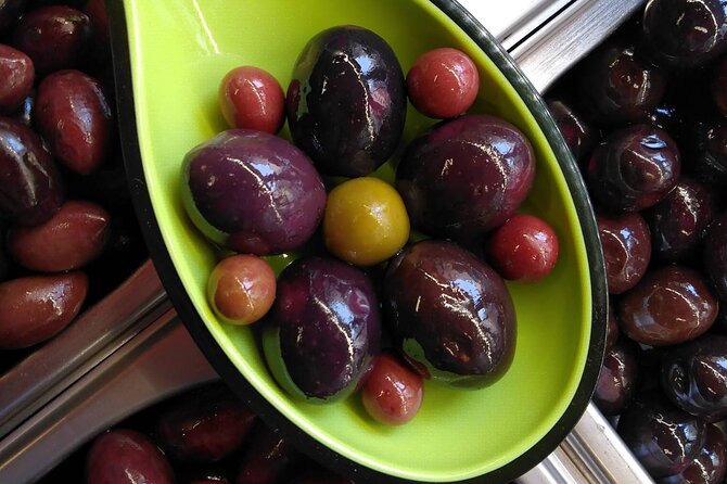 Greek Olives and Olive Oil Tasting in Athens - What to Expect at the Tasting