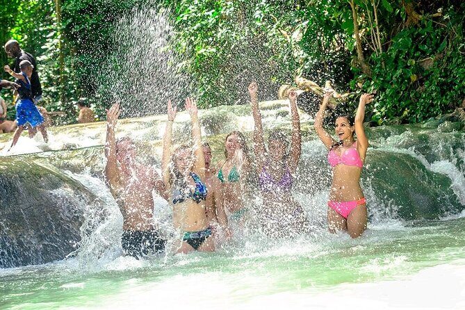 Green Grotto Caves and Dunn's River Falls Guided Tour with Admission - An In-Depth Look at the Tour Experience