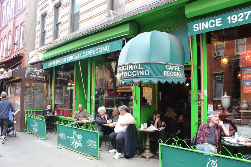 Greenwich Village Tour - Exploring Washington Square Park