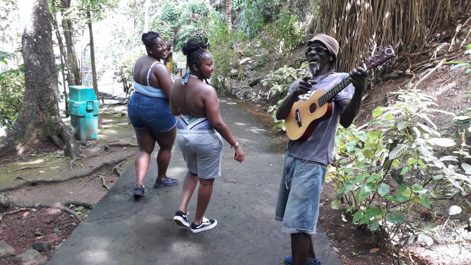 Grenada: Welcome to Your Private Sightseeing Tour by Taxi - Customized Itinerary