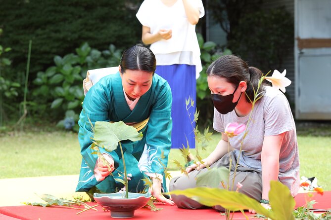 Group Charter Japanese Traditional Flower Arrangement in Tokyo - What to Expect During the Lesson