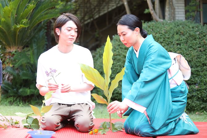 Group Charter Japanese Traditional Flower Arrangement in Tokyo - Preparing for the Activity
