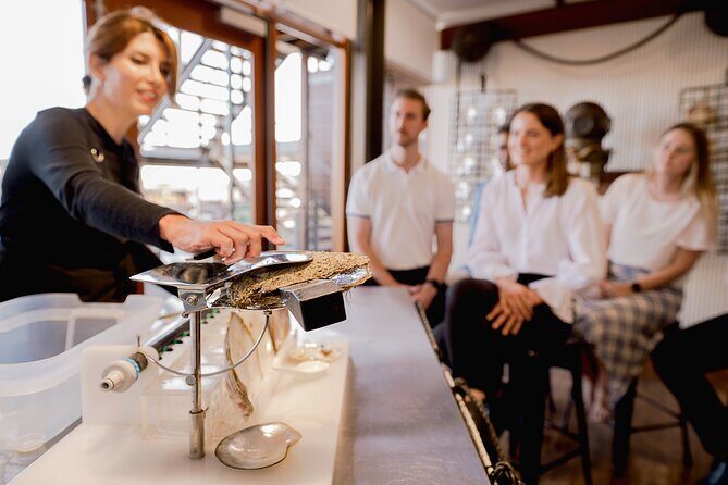 Group Live Pearl Harvest Experience - Perth - An In-Depth Look at the Pearl Harvest Experience