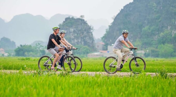 Group or Private Tour Hoa Lu Trang an Mua Cave W Boat - Frequently Asked Questions