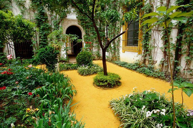 Group Seville Jewish Quarter and Cathedral - Authenticity and Experience Quality