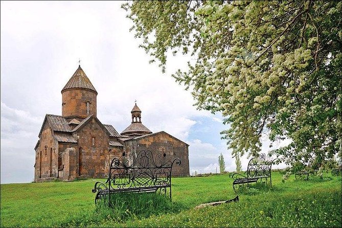 Group Tour: Amberd, Aragats, Lake Kari, Saghmosavank, Alphabet - Lake Kari
