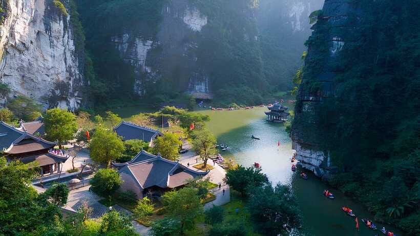 Group Tour: Hoa Lu - Trang An/Tam Coc - Mua Cave From Ha Noi - Key Attractions
