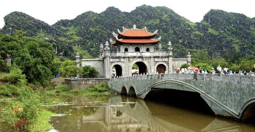 Group Tour: Hoa Lu - Trang An/Tam Coc - Mua Cave From Ha Noi - Pricing and Booking