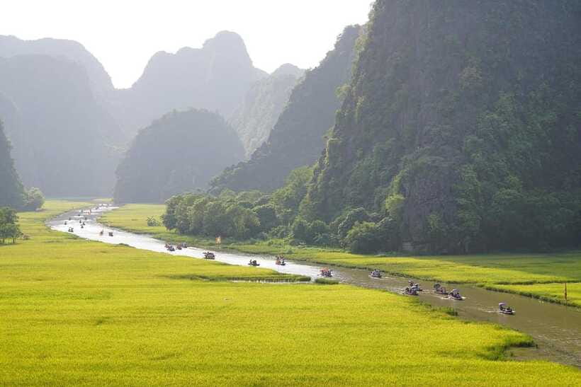 Group Tour: Hoa Lu - Trang An/Tam Coc - Mua Cave From Ha Noi - Tips for Participants