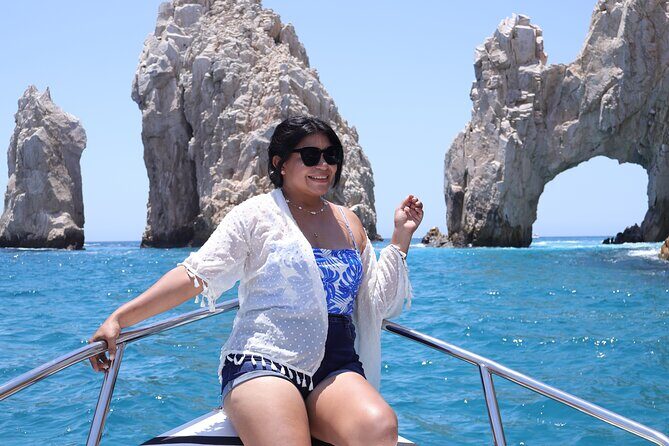 Group tour of the Cabo San Lucas Arch - How This Tour Stands Out