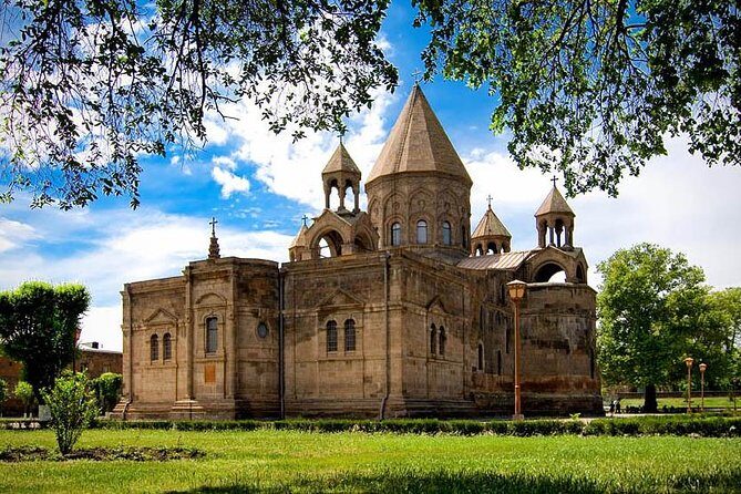 Group Tour: Saghmosavank, Wine Yard, Echmiadzin, Zvartnots - Introduction