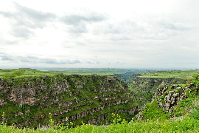 Group Tour: Saghmosavank, Wine Yard, Echmiadzin, Zvartnots - FAQ