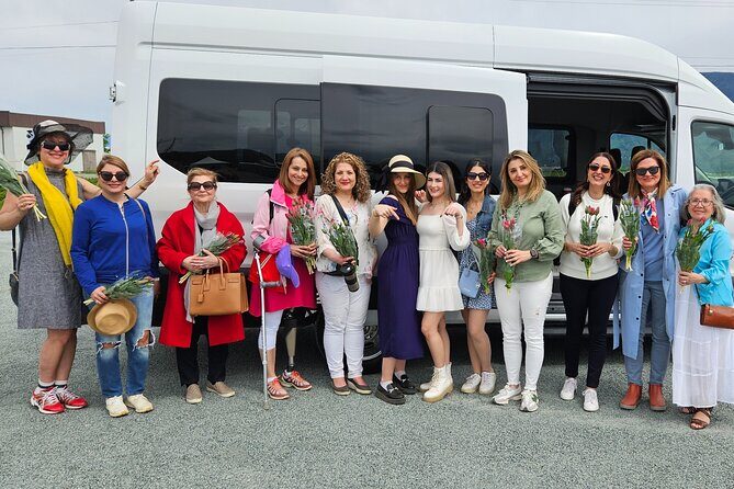 Group Transfer to/from Vancouver International Airport (YVR) - An Honest Look at the VanTrips Airport Transfer Experience