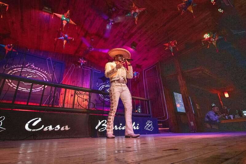 Guadalajara: Guided Tlaquepaque Night Tour with Hotel Pickup - The Overall Experience: Pros and Cons