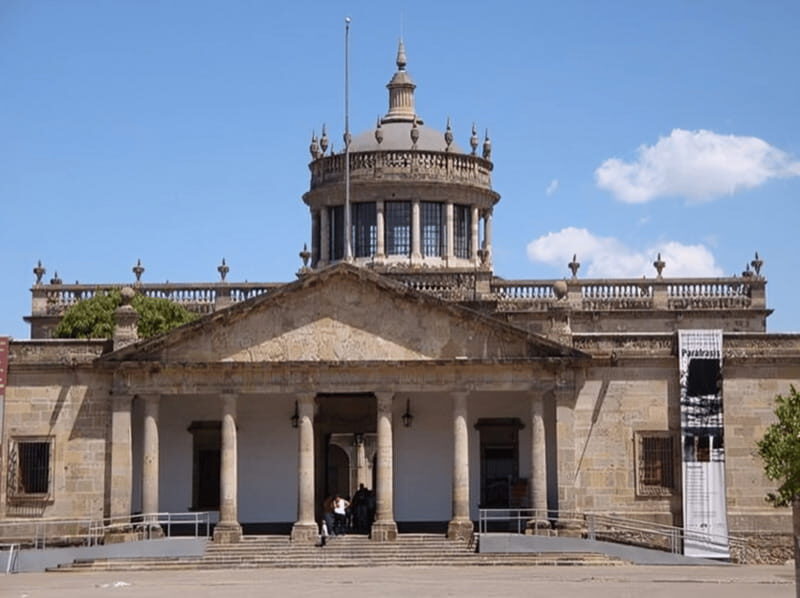 Guadalajara : Must-See Sites Walking Tour With A Guide - Practical Tips for Your Tour