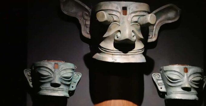 Guanghan:SanXingDui Museum Day Tour(Bus) - Ancient Artifacts Appreciation