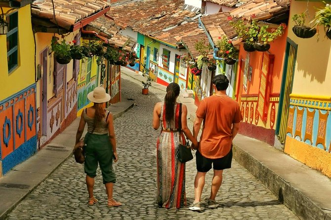 Guatape and Horseback Riding Private Tour: All In One Adventurous & Fun Full-Day - Tips for a Great Experience