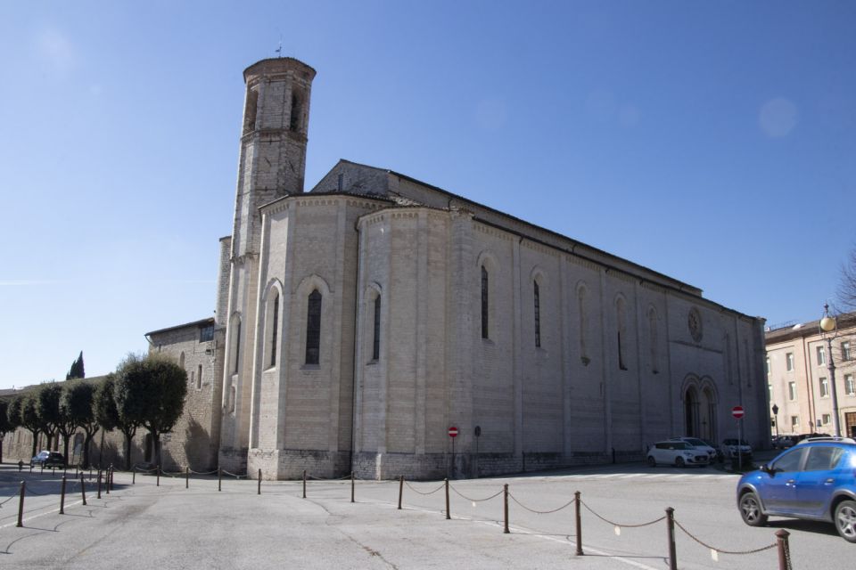 Gubbio: Old Town Guided Walking Tour With Piazza Grande - Recap