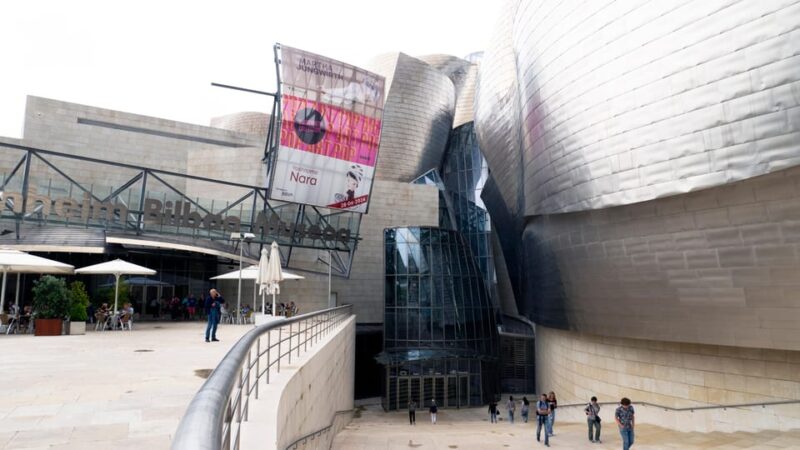 Guggenheim: Art Explained by Artists - Insight Into the Guided Tour Experience