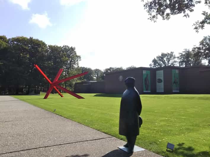 Guide in Japanese Kroller-Müller Museum by Private Car - Museum Highlights