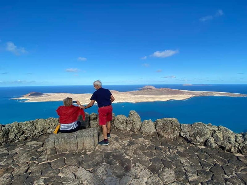 Guided and private excursion of the island of Lanzarote - Exploring Lanzarote’s Volcanic Wonders