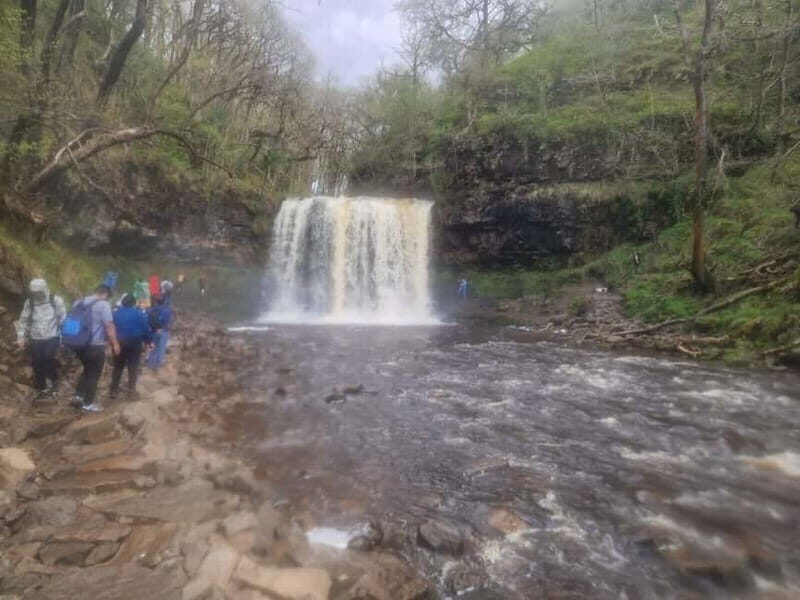 Guided Breacon Beacons 4 waterfalls in day hike from Cardiff - An Authentic Adventure in Waterfall Country