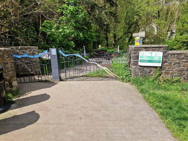 Guided Breacon Beacons 4 waterfalls in day hike from Cardiff - FAQs