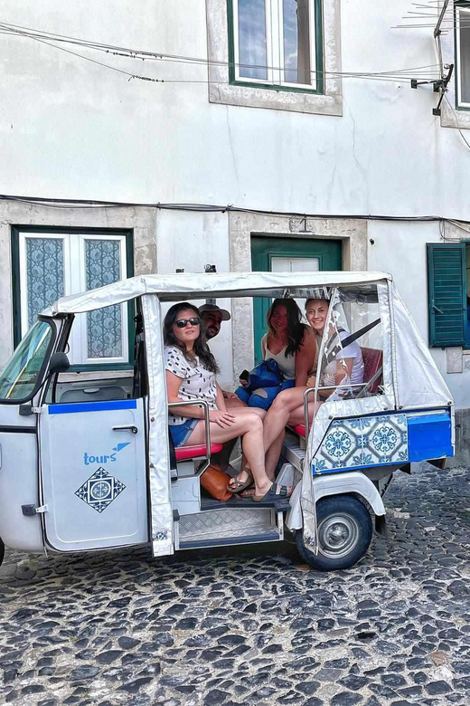 Guided Electric Piaggio Tuk-Tuk Tour of Historic Lisbon - Why Choose the Guided Electric Piaggio Tuk-Tuk Tour?