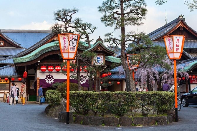 Guided Gion Tour: Explore Kyoto's Historic Geisha District - Good To Know