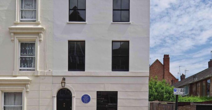Guided House Tour of Van Gogh House London - Guided Tour of Brixton Neighborhood