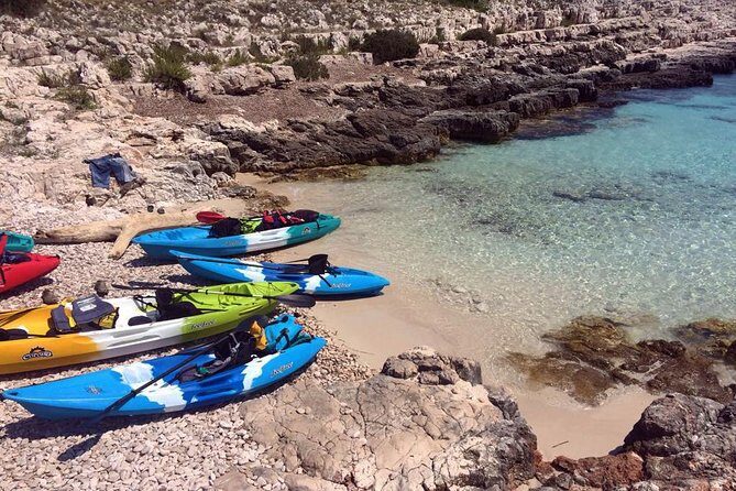 Guided kayaking tour to Pakleni islands - Discovering the Pakleni Islands by Kayak: What You Can Expect