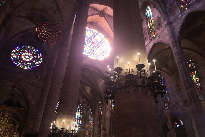 Guided Route and Visit to the Cathedral of Palma (2h) - Duration and Accessibility