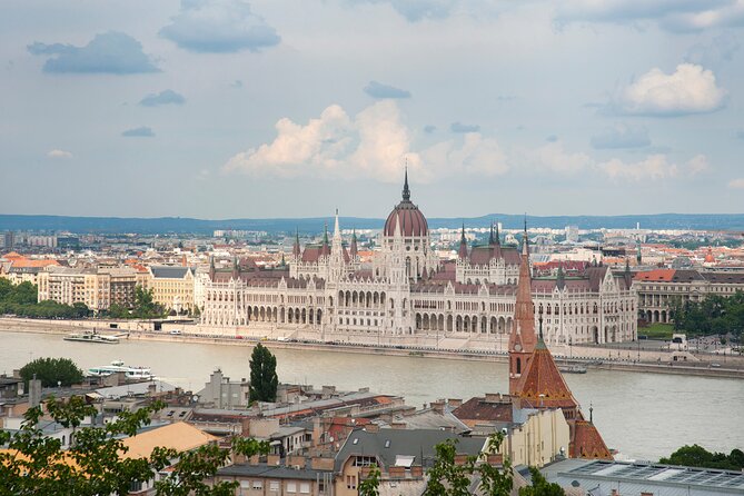 Guided Tour in Budapest Castle District - Customer Ratings and Remarks