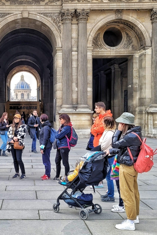 Guided Tour in Italian: Along the Seine and the Latin Quarter - Meeting Point and Communication