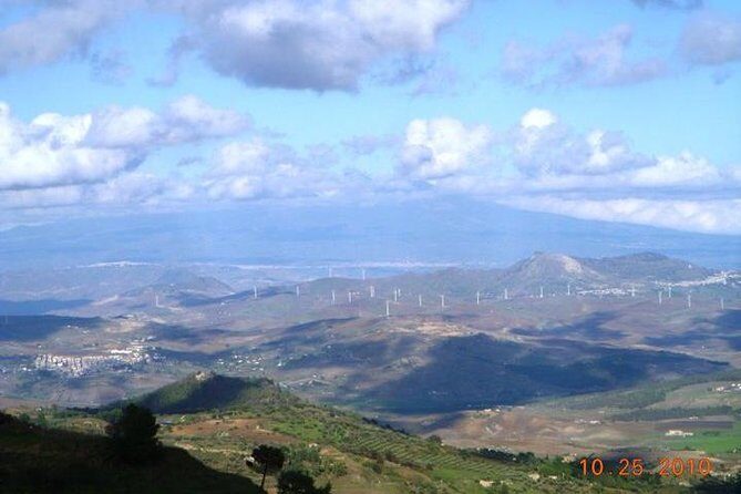 Guided Tour in Morgantina. Visit Morgantina. - Discovering Morgantina: A Walk Through Sicily’s Ancient Past