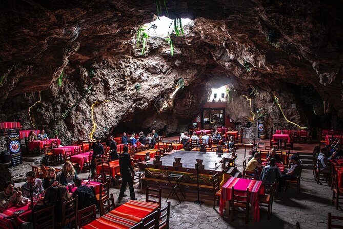 Guided tour in Teotihuacan + breakfast in Cueva + Transportation CDMX - What Travelers Love (and What to Consider)