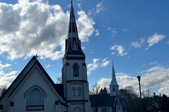 Guided Tour Lunenburg, Mahone Bay and Ovens Park from Halifax - Real Experiences and Authentic Insights