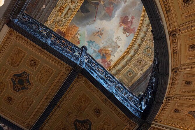 Guided tour National Museum of Art - Authentic Experiences and Highlights