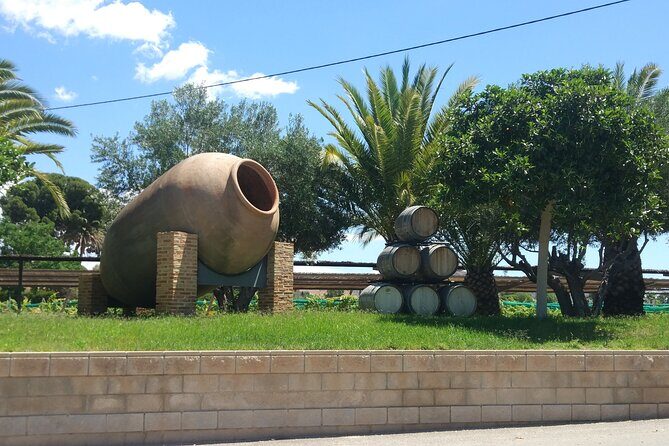 Guided Tour Of An Old Winery with Tasting from Alicante and Elche - Who Is This Tour Best For?