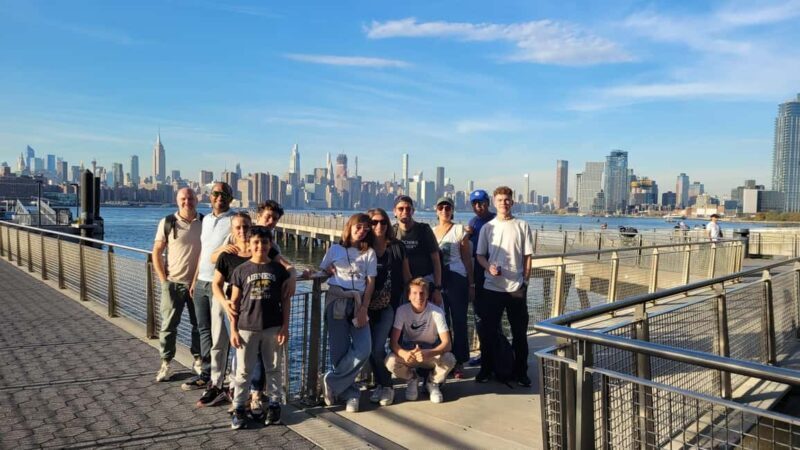 Guided tour of Brooklyn Williamsburg and Dumbo in French - The Practical Side: Price, Duration, and Accessibility