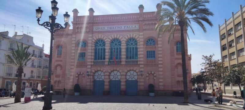 Guided Tour of Cádiz: Stories From a Local Guide - Participant Reviews
